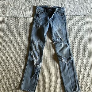 Gap jeans - “worn look” - sz 26
